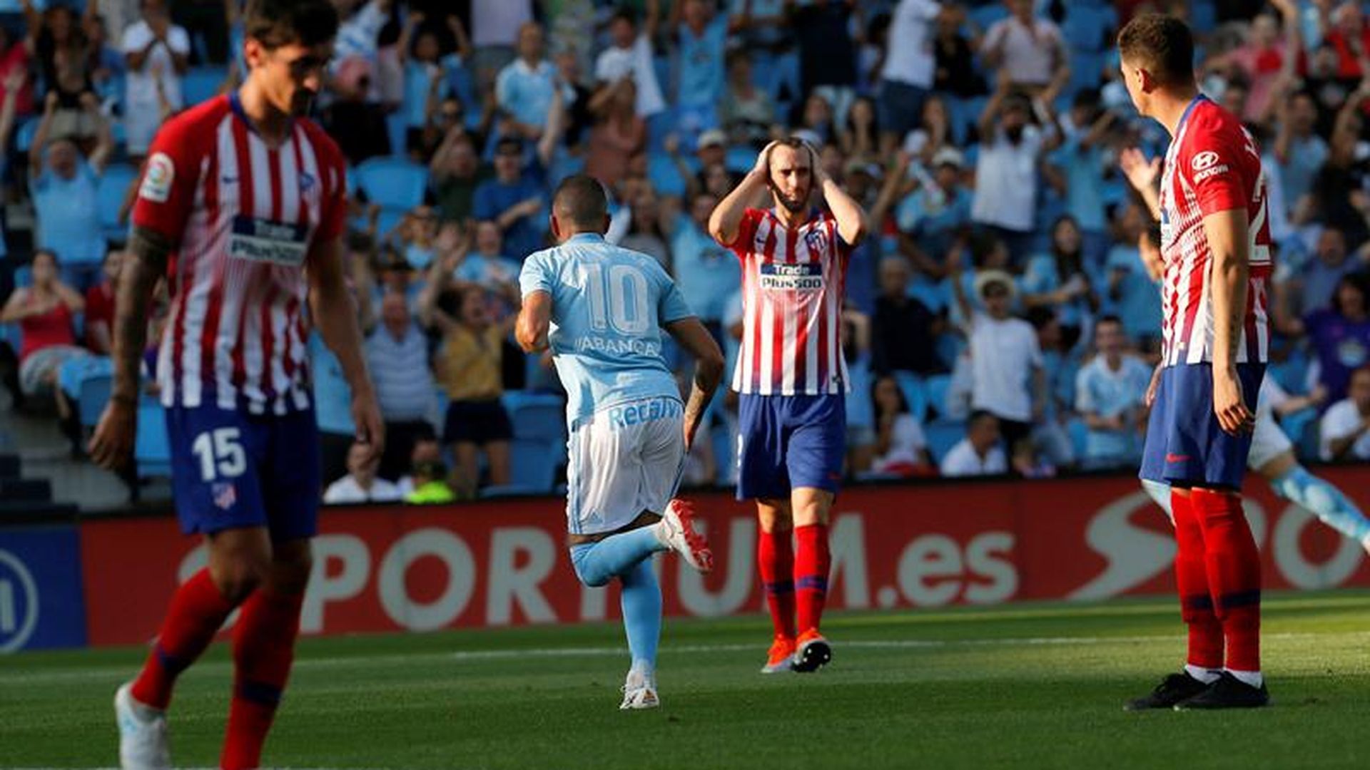 aspas_celebra_el_segundo_gol_del_partido_foto_efe_001.jpg