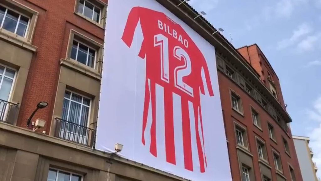 Bilbao se tiñe de rojiblanco para la final de Copa del Athletic