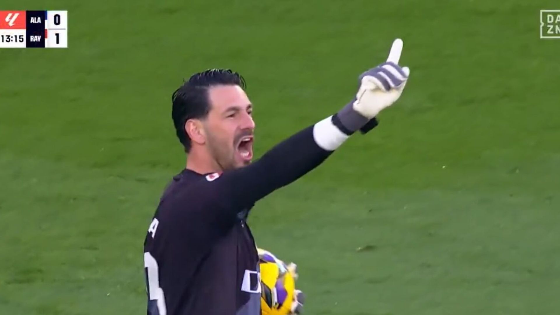 augusto_batalla_vacila_a_joan_jordan_001.jpeg augusto_batalla_vacila_a_joan_jordan_001.jpeg