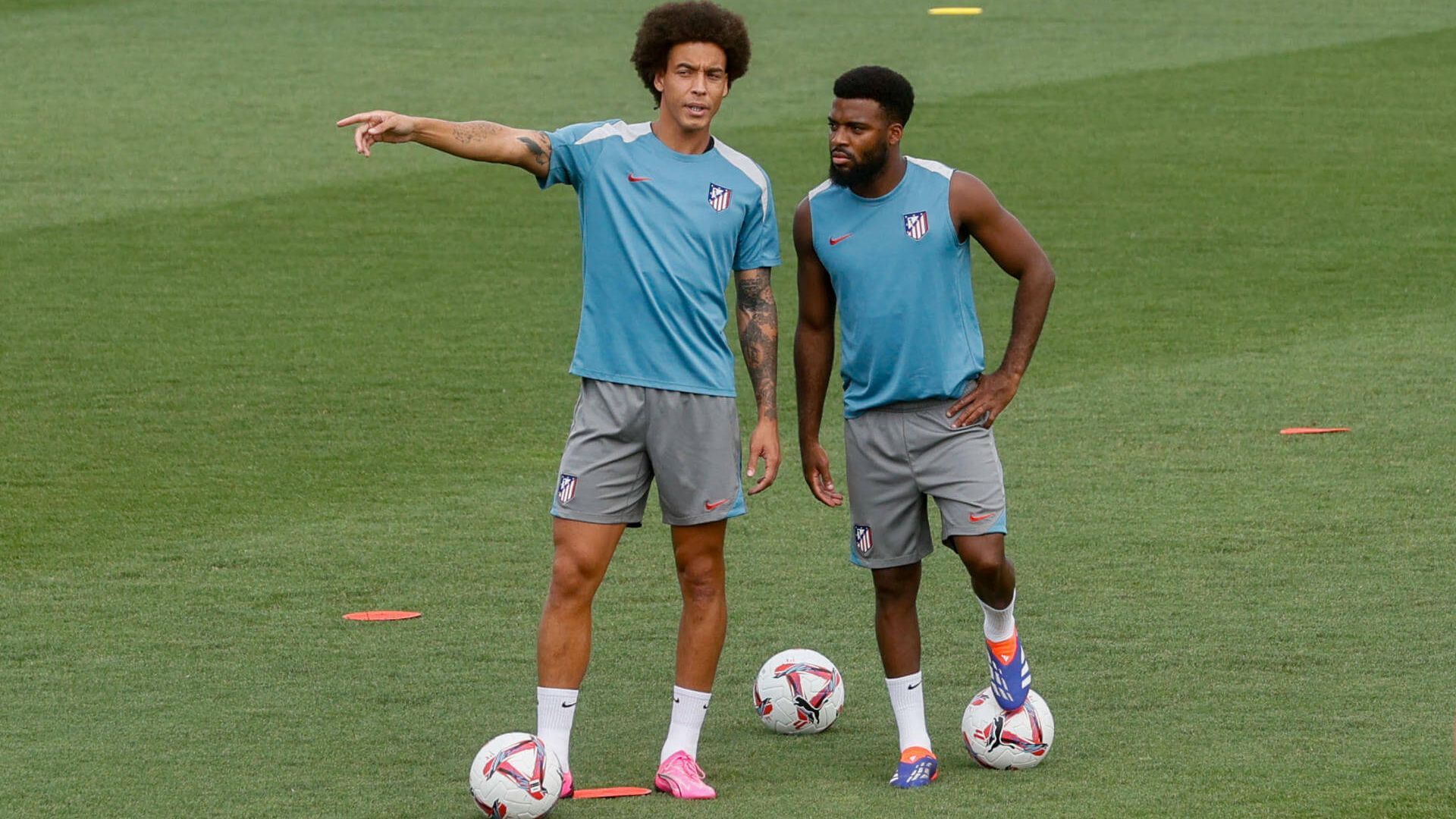 axel_witsel_y_thomas_lemar_en_una_sesion_del_atletico_foto_efe.jpg