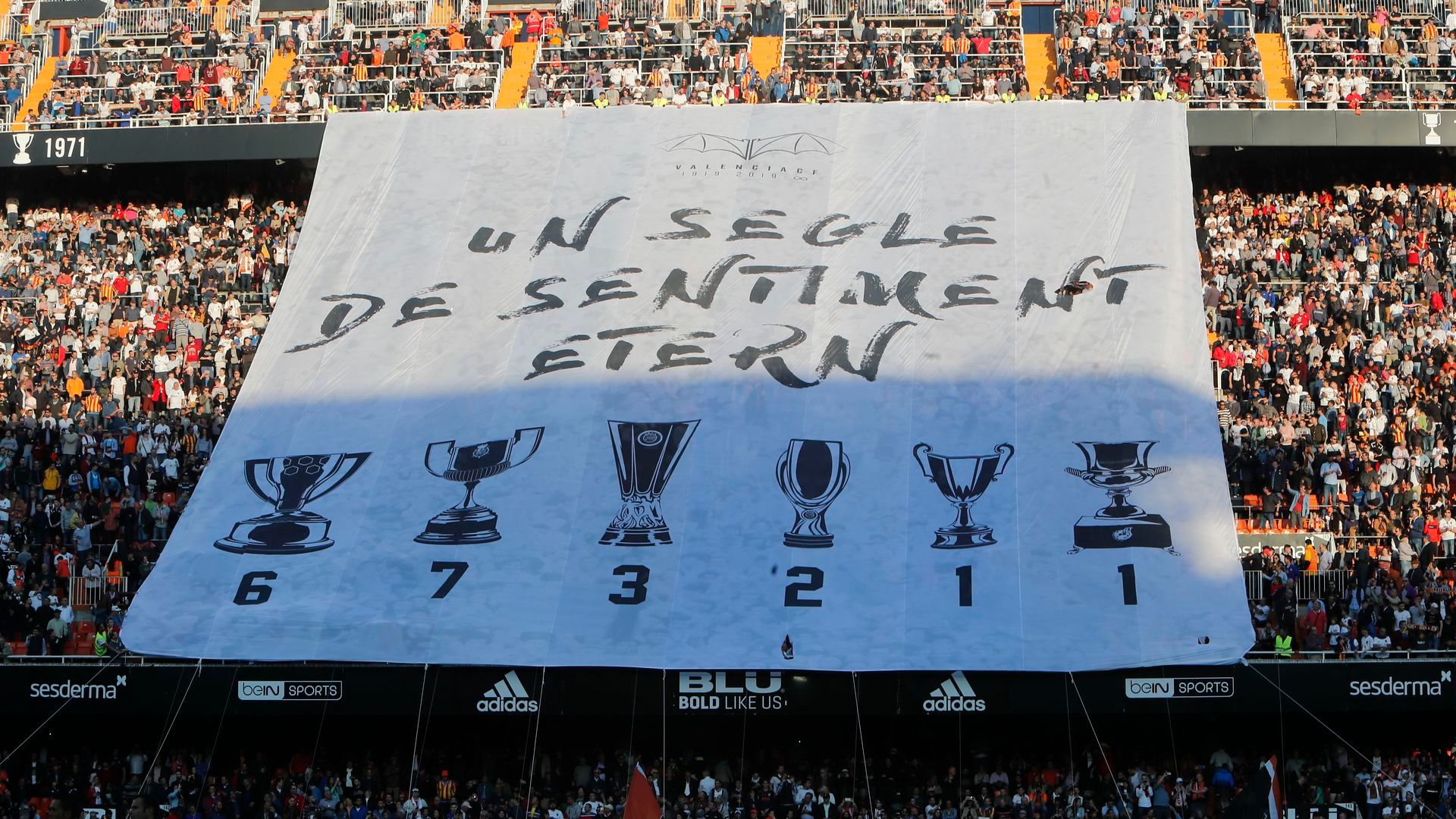 banderas_en_el_valencia_getafe_foto_david_gonzalez_001.jpg