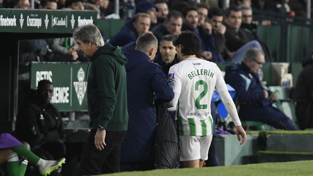 Pellegrini confirma la baja de Bellerín para el derbi Betis-Sevilla