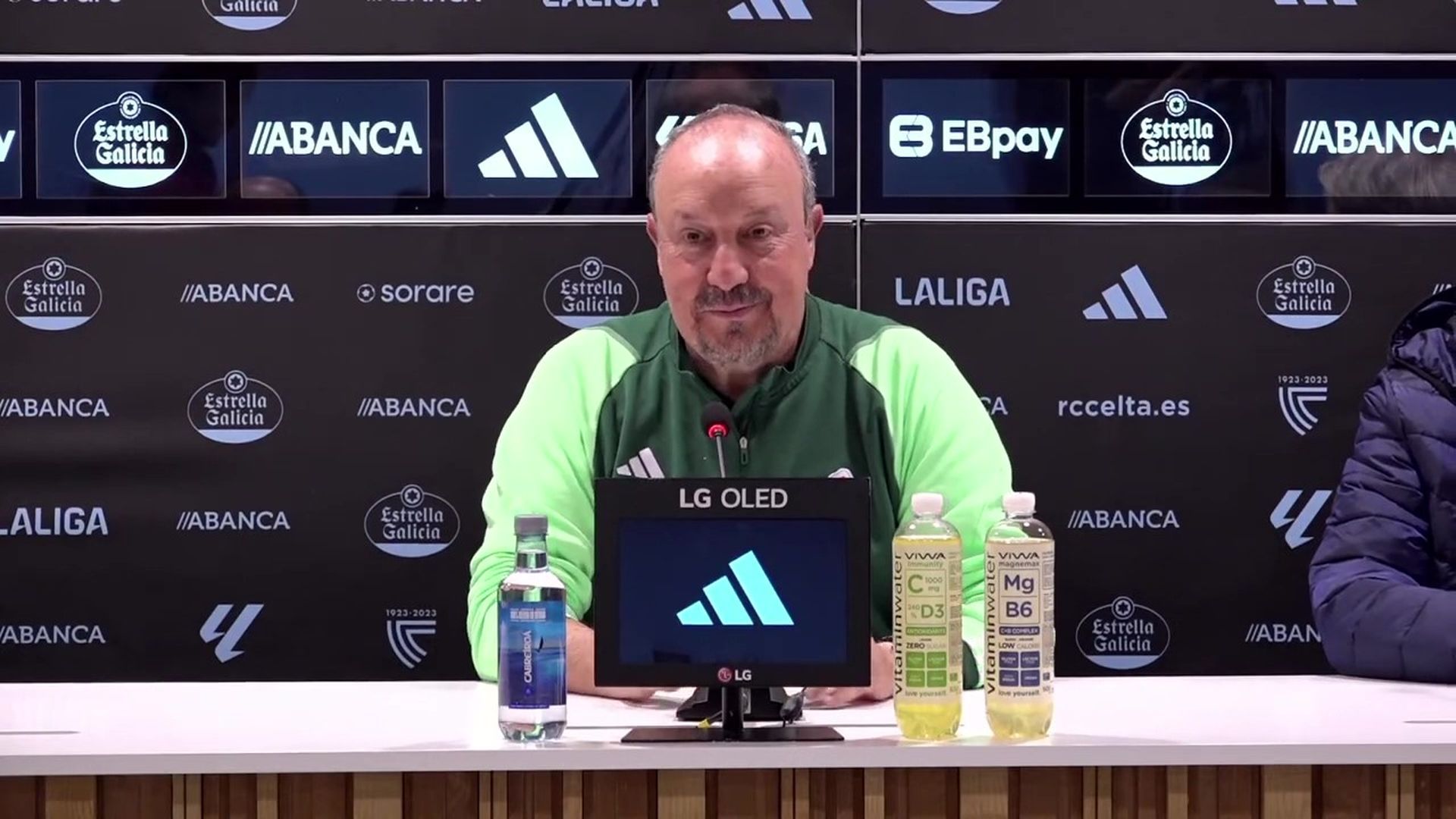benitez_en_sala_de_prensa.jpg