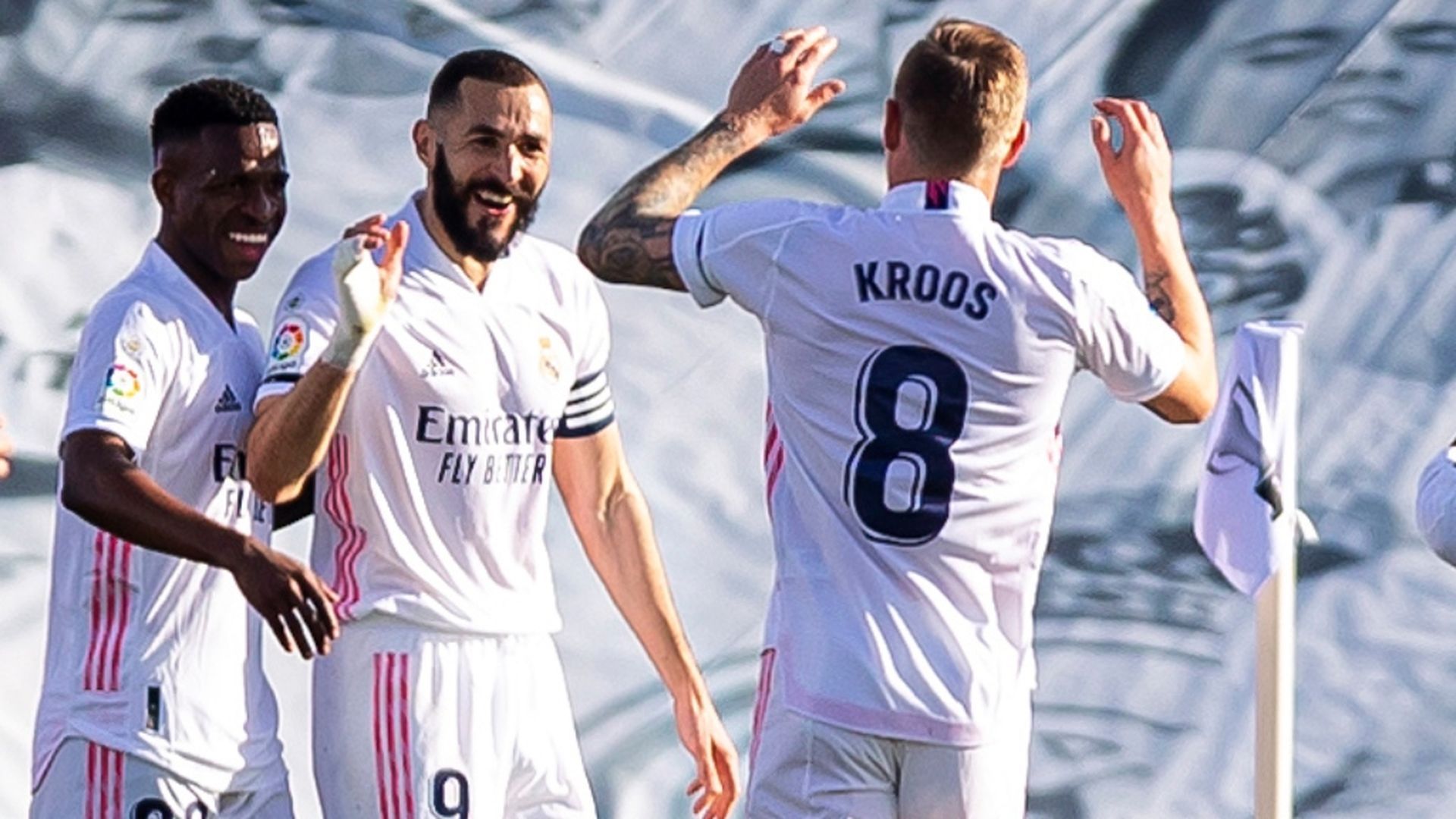 benzema_y_kroos_001.jpg
