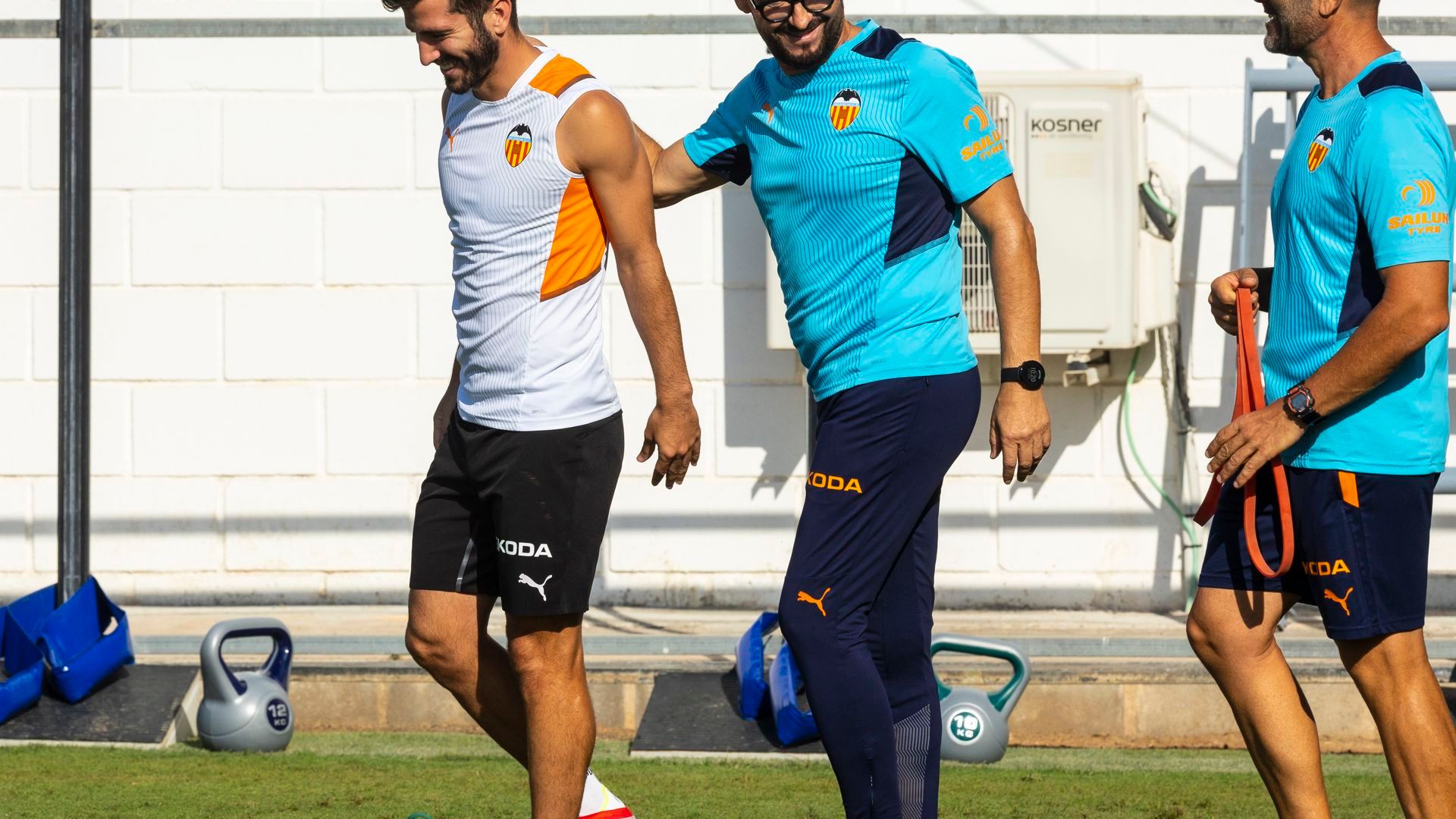 bordalas_mima_a_gaya_foto_valencia_cf_001.jpg