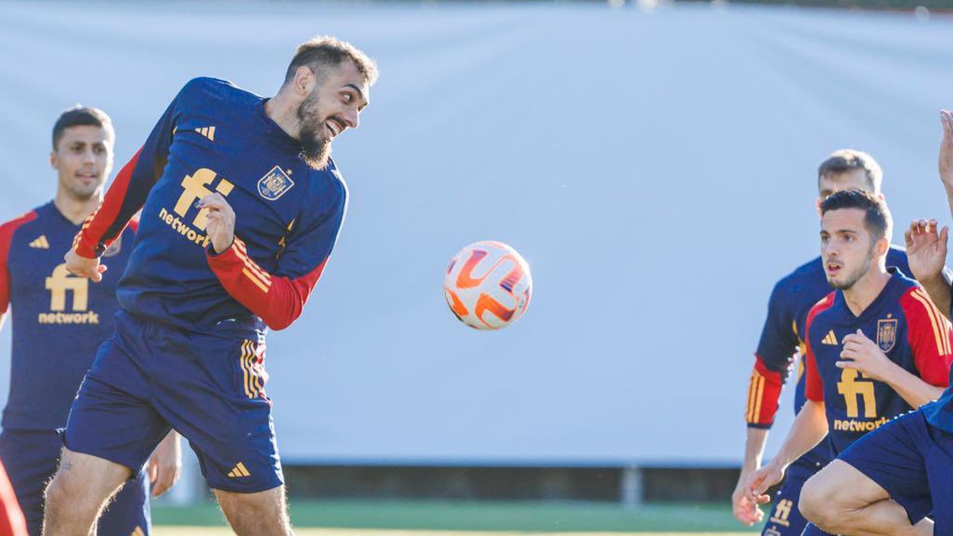 borja_iglesias_cabecea_ante_sarabia_foto_sefutbol__001.jpg borja_iglesias_cabecea_ante_sarabia_foto_sefutbol__001.jpg