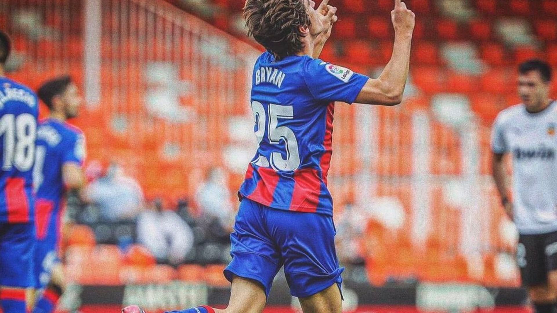 bryan_gil_foto_instagram.png bryan_gil_foto_instagram.png