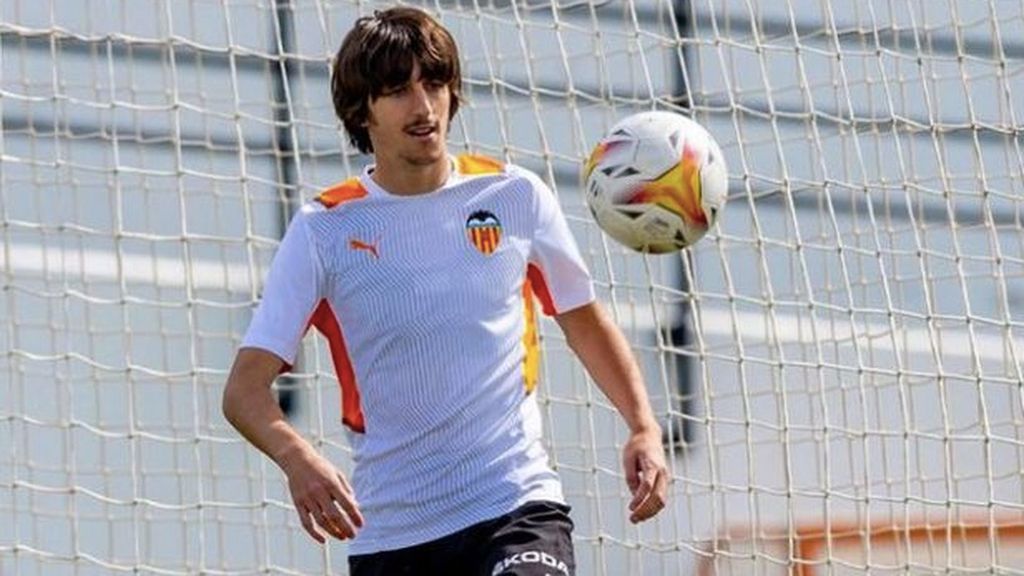 El espectacular golazo de Bryan Gil en paterna: dejó a todos boquiabiertos