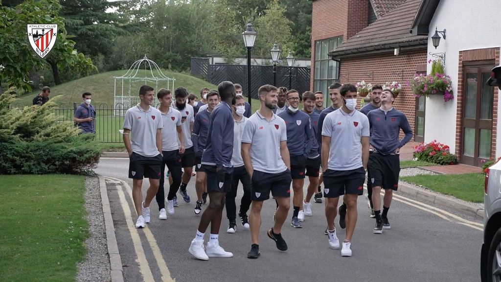 Así fue la llegada del Athletic a Inglaterra para despedir la pretemporada