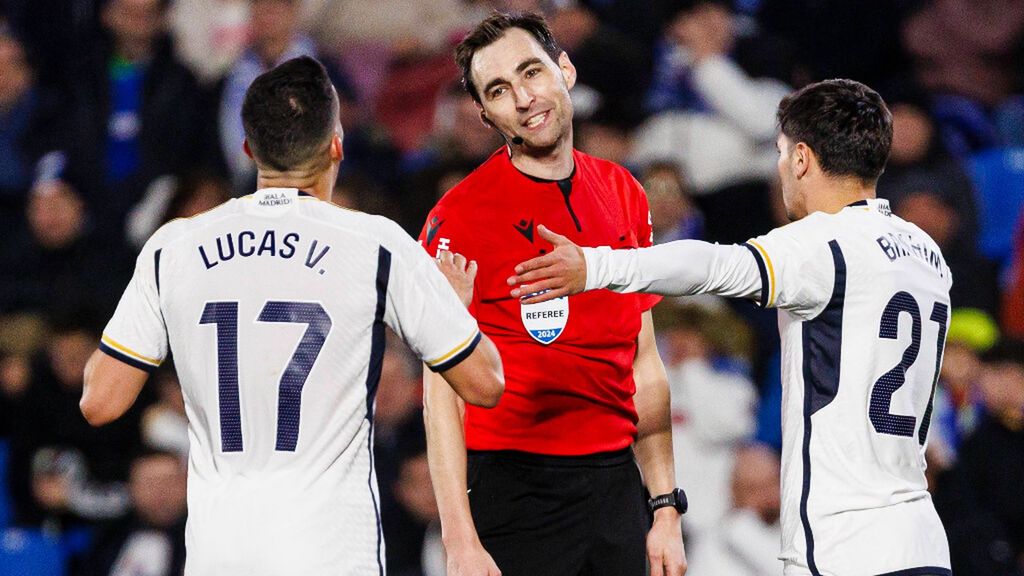 El historial de Ricardo de Burgos Bengoetxea con el Real Madrid y el FC Barcelona