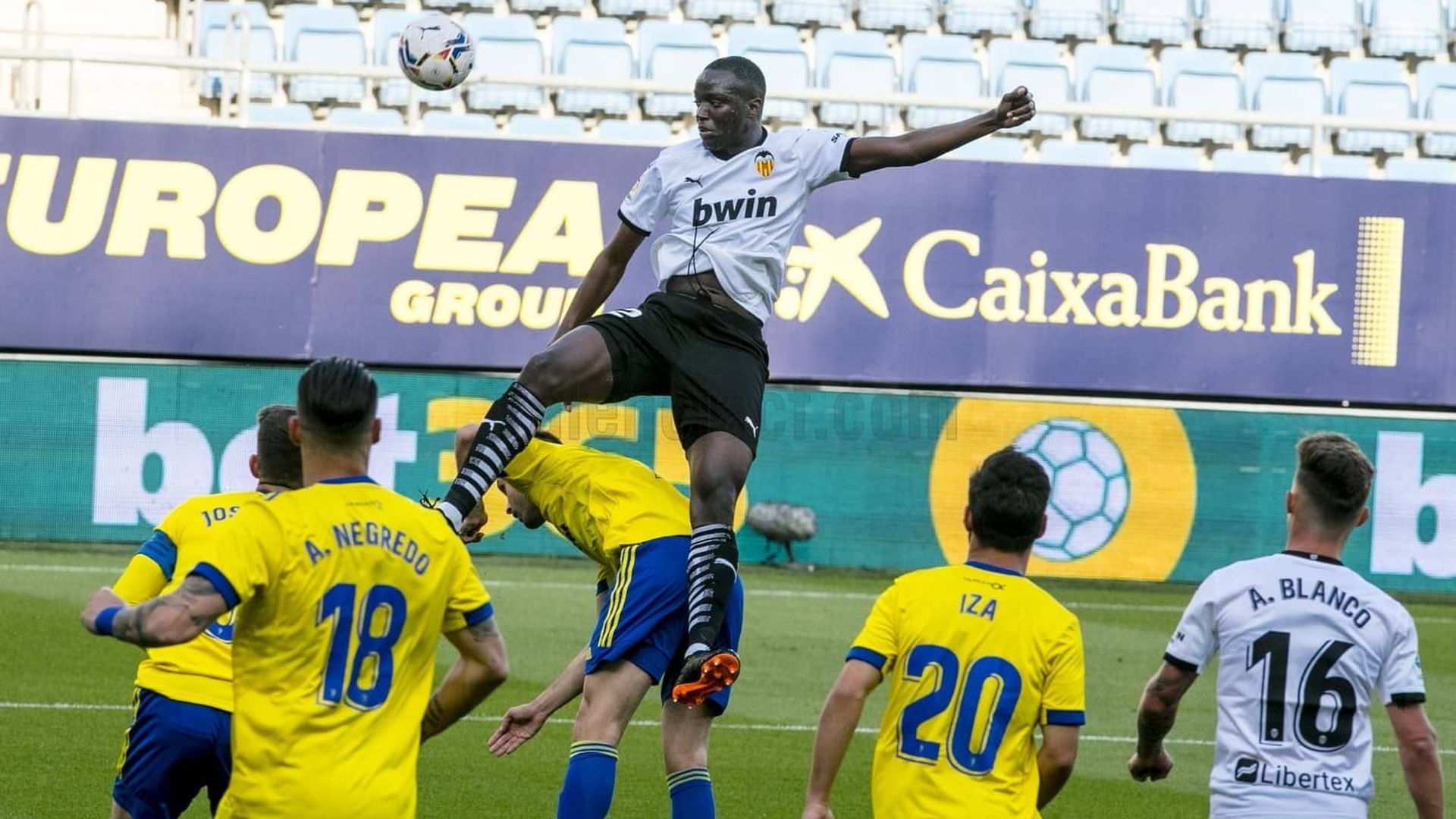cadiz_cf___valencia_cf_foto_laliga_002.jpg