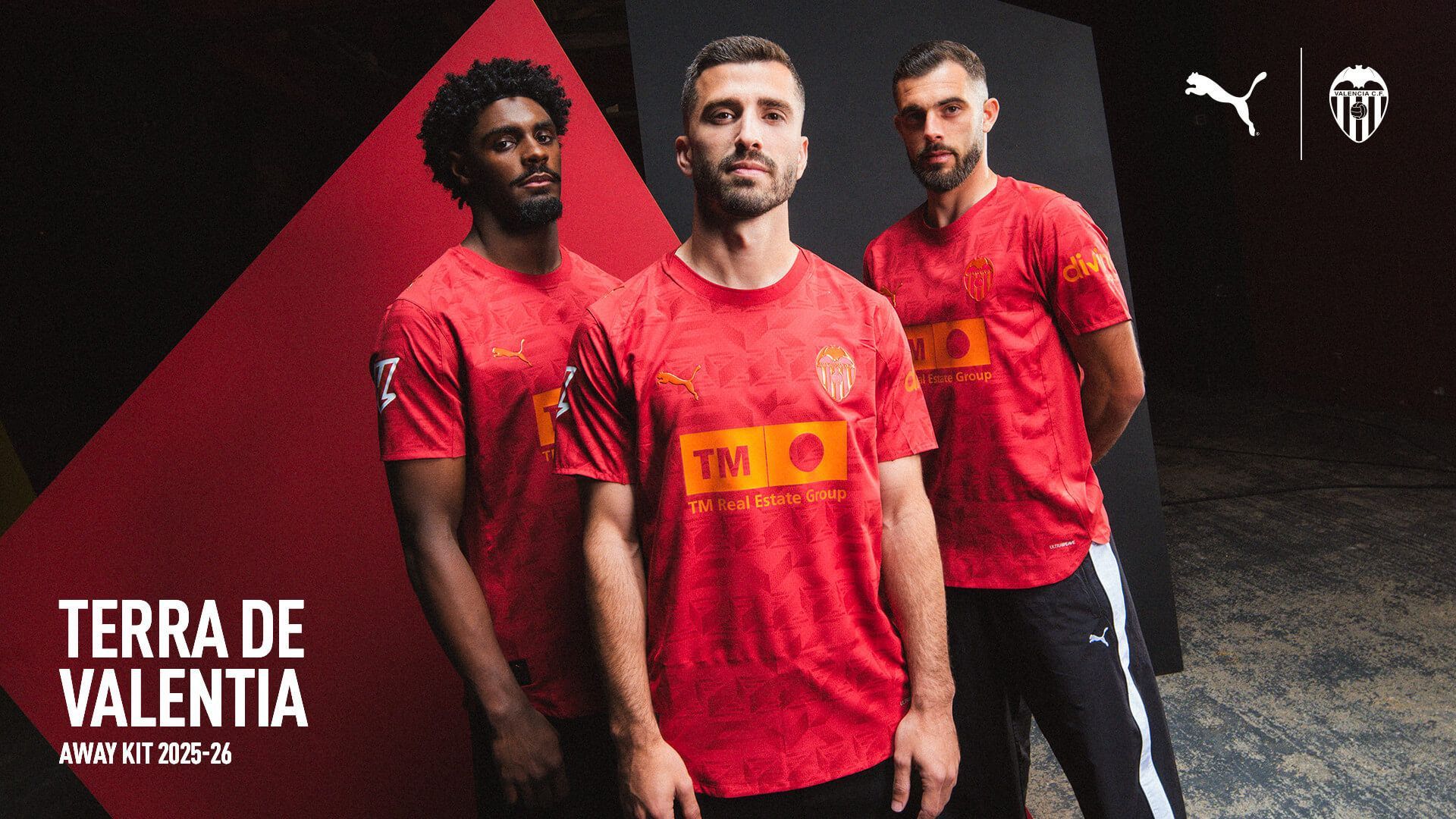 camiseta_valencia_cf_2025_26_rojo_torino_001.jpg camiseta_valencia_cf_2025_26_rojo_torino_001.jpg