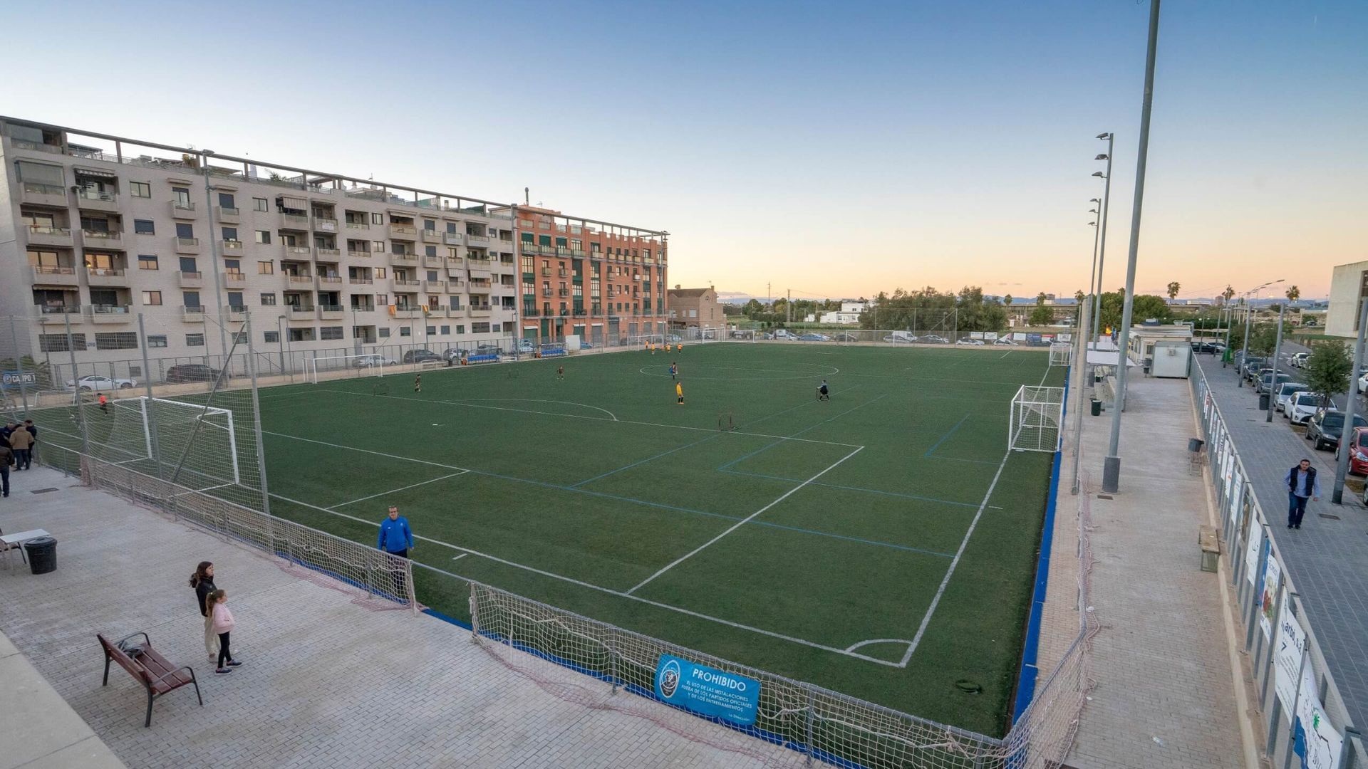 campo_de_futbol_municipal_de_pinedo.jpeg campo_de_futbol_municipal_de_pinedo.jpeg