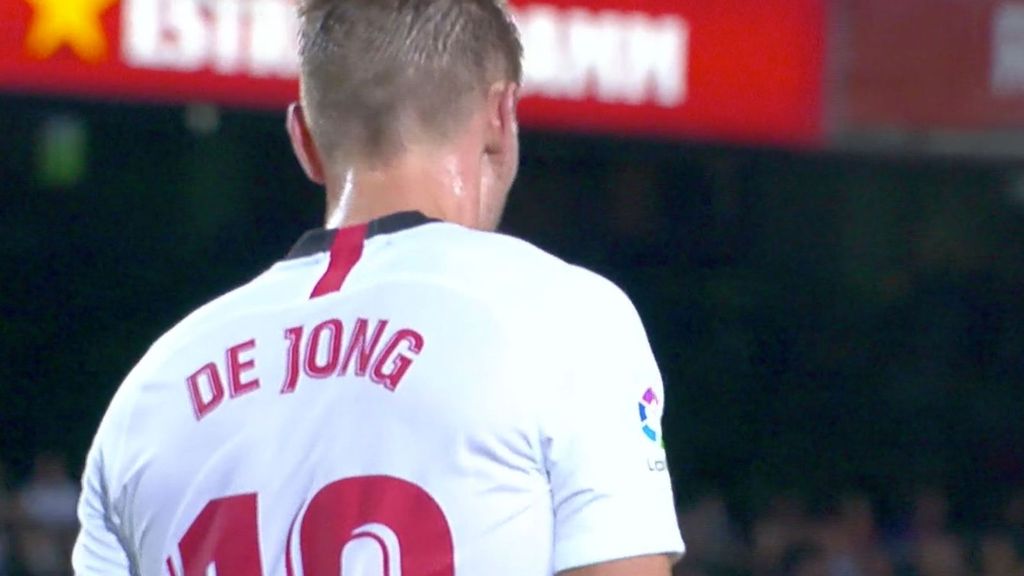 Barcelona-Sevilla: Las ocasiones falladas por De Jong