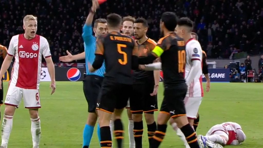 Ajax-Valencia: Expulsión de Paulista