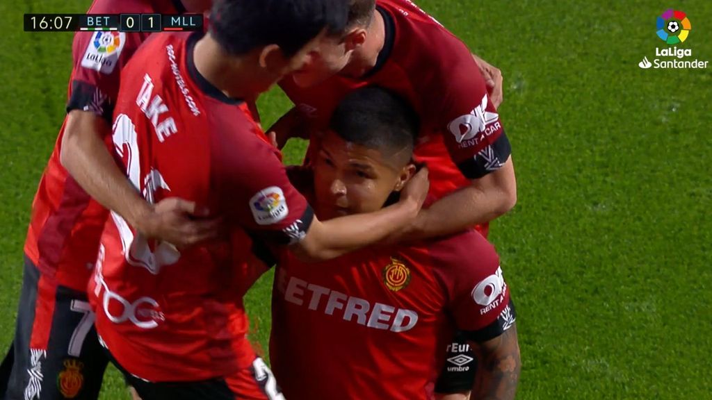 Betis 0-1 Mallorca: Gol de Cucho Hernández