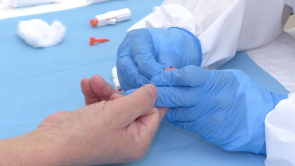 Pruebas de test de seroprevalencia en el hospital La Fe en Valencia