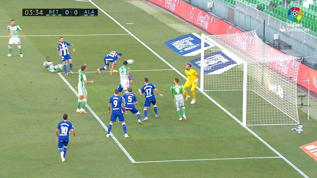 Betis-Alavés: Gol anulado a Borja Iglesias