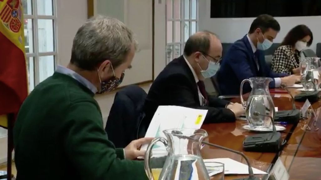 Reunión de Pedro Sánchez con los responsables de Sanidad para seguir la evolución de la pandemia del coronavirus en España