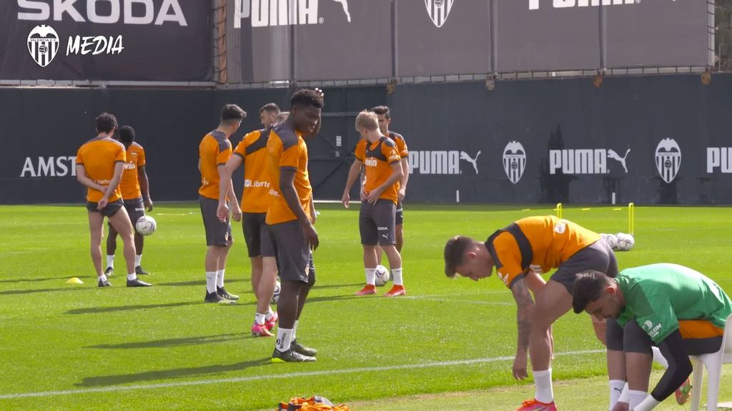 Todos los internacionales del Valencia CF ya están disponibles