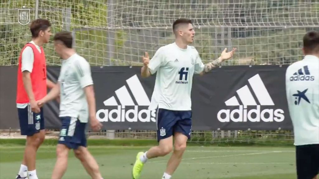 La magistral definición de Sancet en el entrenamiento de España sub 21