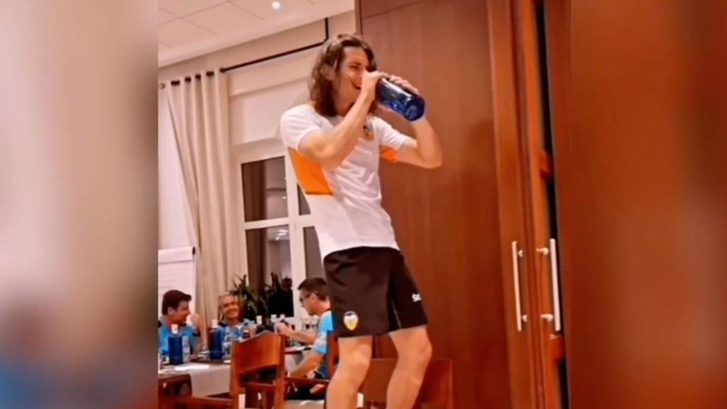 Las novatadas a los nuevos jugadores y canteranos del Valencia CF