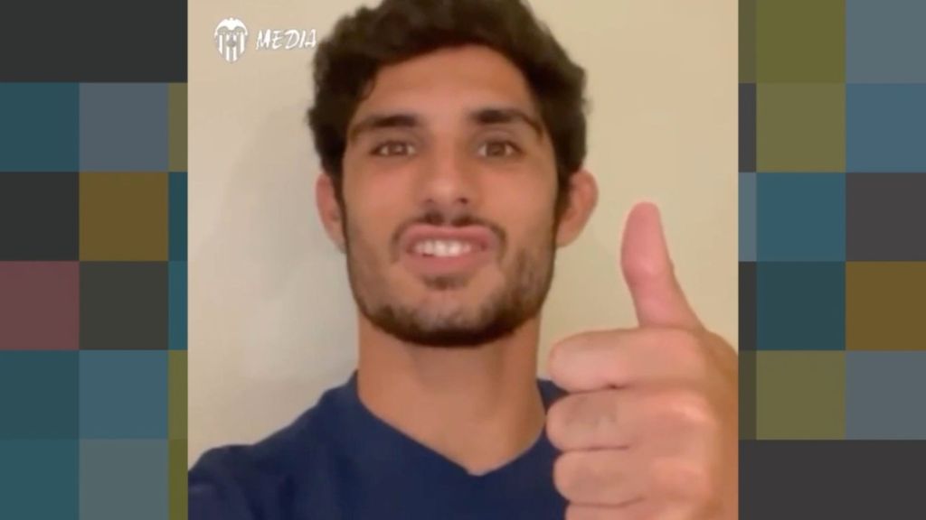 Gonçalo Guedes anuncia a Hélder Costa