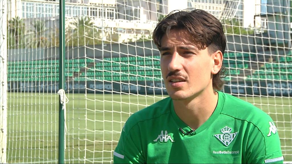 Bellerín: "Sería muy bonito jugar con Ceballos en el Betis"