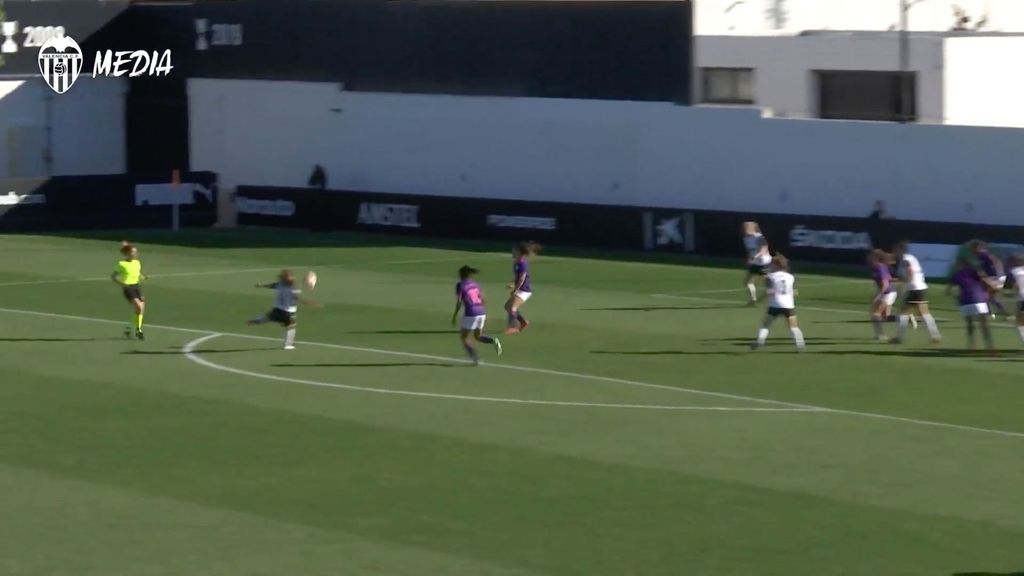 El golazo de volea de Candela no salvó al Valencia CF Femenino ante el Madrid