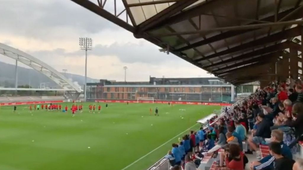 Los gritos de los chavales más jóvenes en Lezama animando a Nico Williams