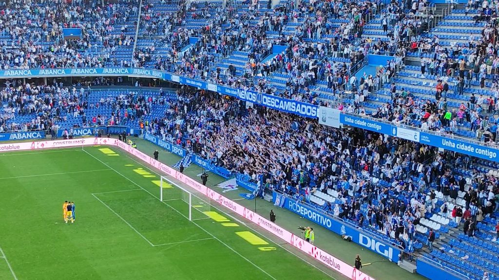 Deportivo-Alcorcón: Riazor pide al final la dimisión de Óscar Cano