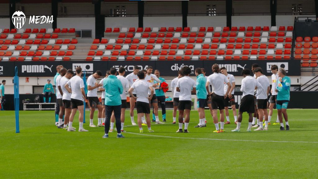 Sergi Canós no completa el entrenamiento a un día del Valencia CF - RCD Mallorca