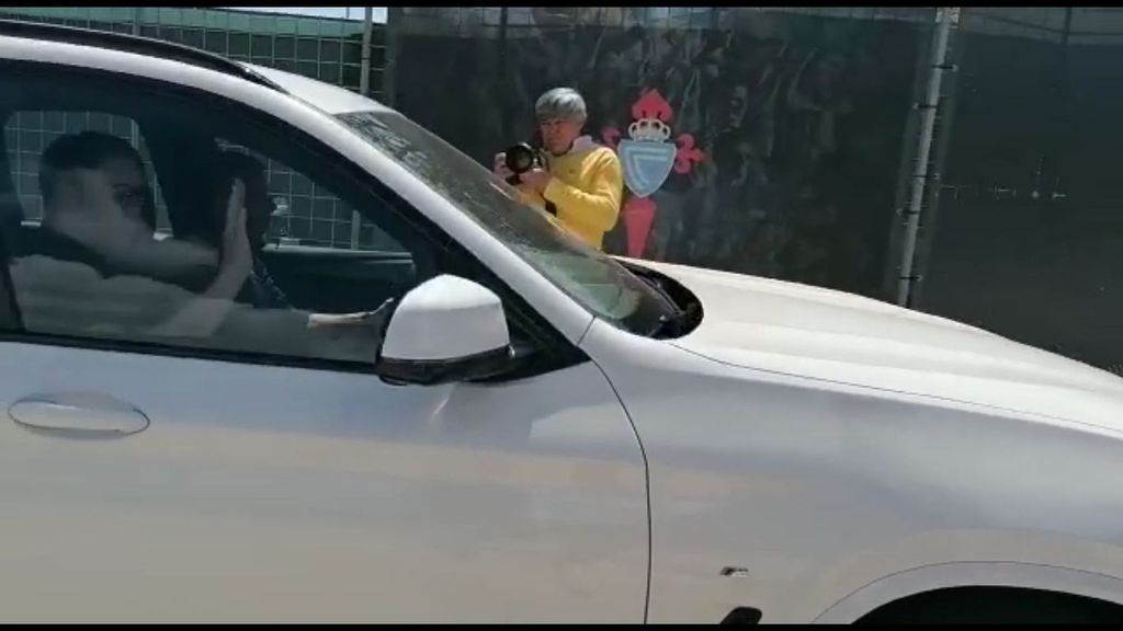 Reacciones a la condena de Santi Mina a la salida del entrenamiento del Celta