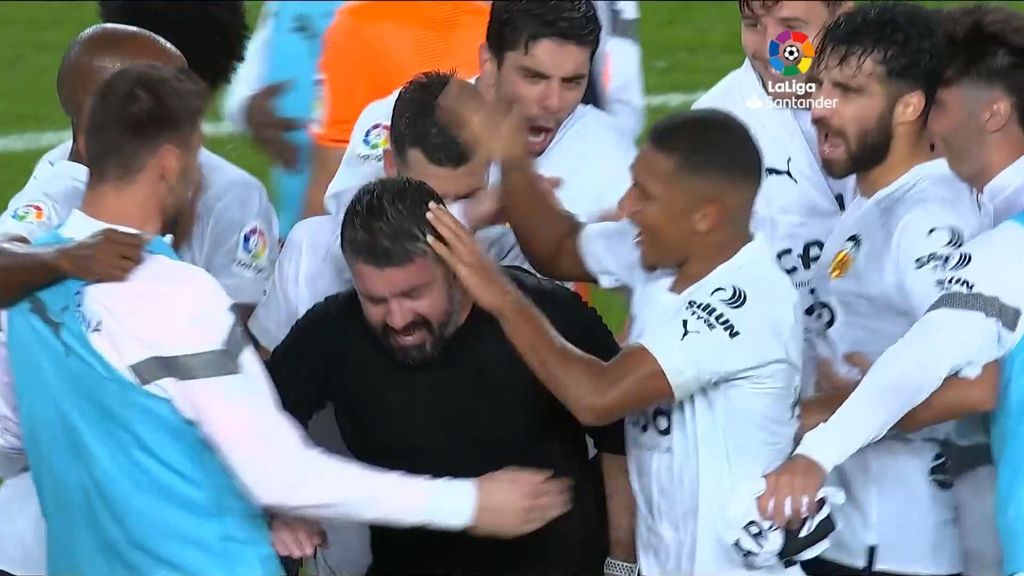 Valencia-Betis: Gattuso recibe collejas tras la charla del final del partido