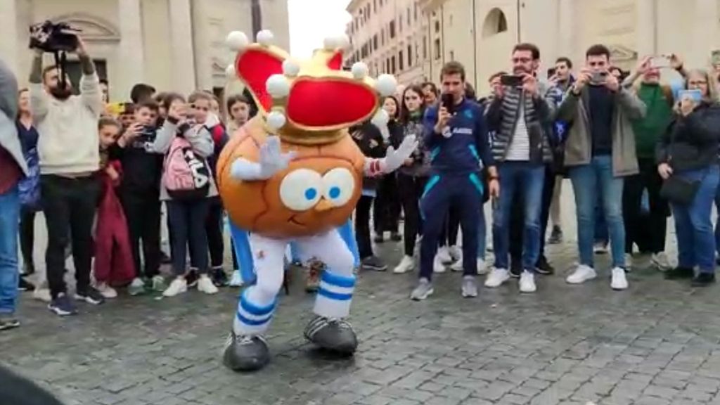 Aperribay se une a la afición en Roma