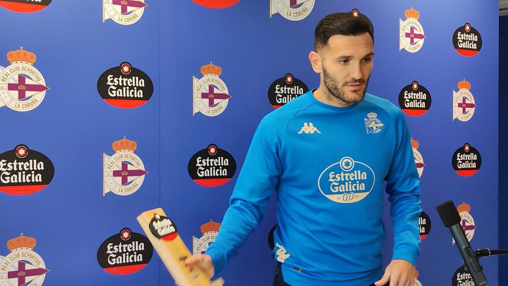 Lucas Pérez recibe el premio al jugador del mes y analiza lo que necesita mejorar el Dépor