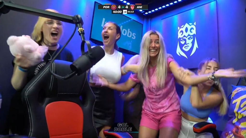 Dos golazos en el último minuto, locura en la Queens League