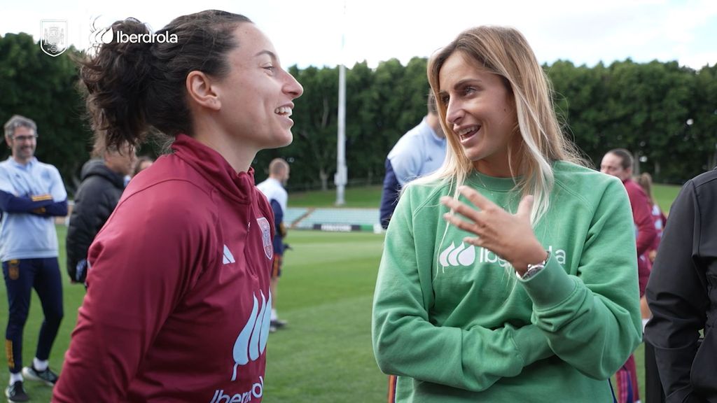 Las embajadoras de Iberdrola visitan a la Selección Femenina en Australia