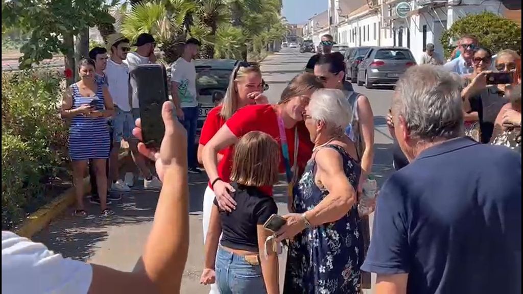 Recibimiento a la campeona del mundo Enith Salón en su pueblo