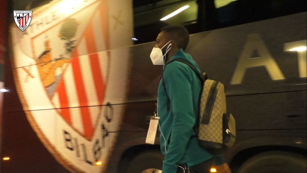 Llegada del Athletic a San Mamés para enfrentarse al Madrid