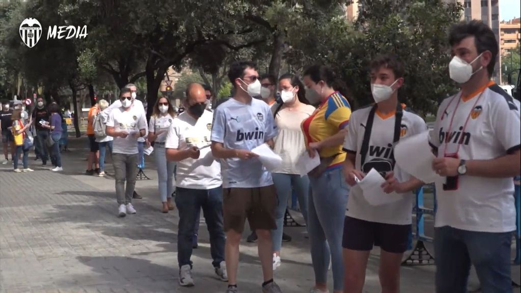 La vuelta a Mestalla: Así lo vive la afición desde dentro