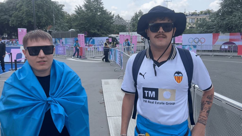 Jesús, Marcos y Pachi. Los colegas asturianos de Diego López que han venido 14 horas en coche