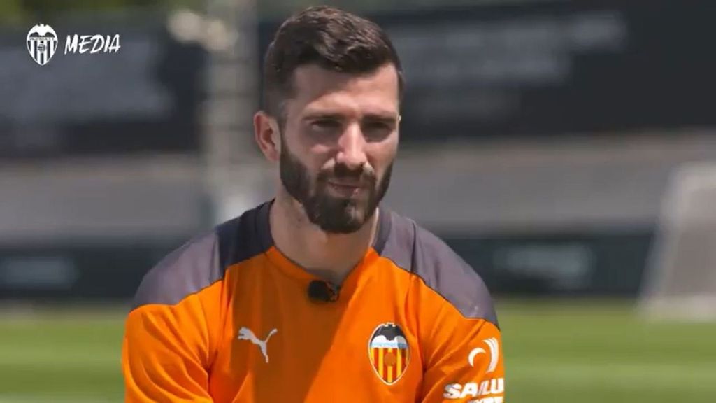 Gayà habla del Valencia y de su convocatoria con la Selección