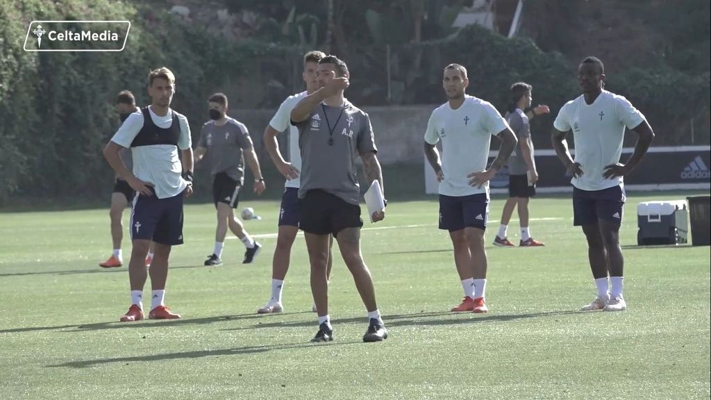 Denis Suárez, Iker Losada, Àlex Carbonell y Carlos Beitia se unen a los entrenamientos en Marbella