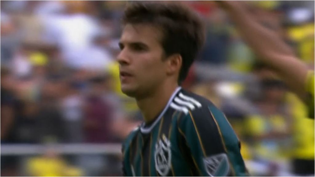 (Mediaset) Riqui Puig coge galones en el Galaxy: pide el penalti y marca el gol del empate en el 98’ que no pudo hacer Chicharito