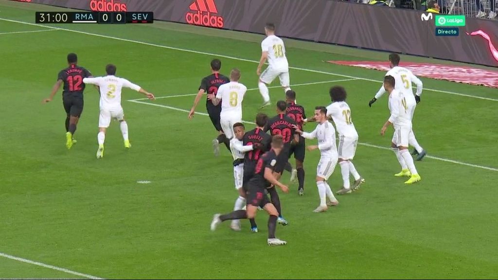 Real Madrid-Sevilla: Gol anulado a De Jong