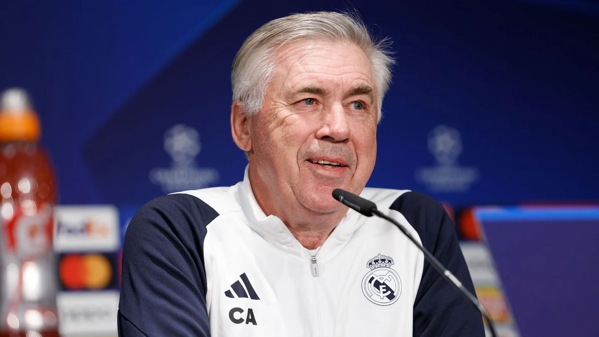 carlo_ancelotti_en_sala_de_prensa_foto_rm_001.jpg carlo_ancelotti_en_sala_de_prensa_foto_rm_001.jpg