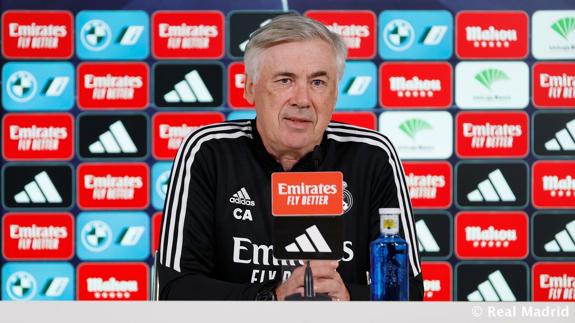 carlo_ancelotti_en_sala_de_prensa_foto_rm.jpg carlo_ancelotti_en_sala_de_prensa_foto_rm.jpg