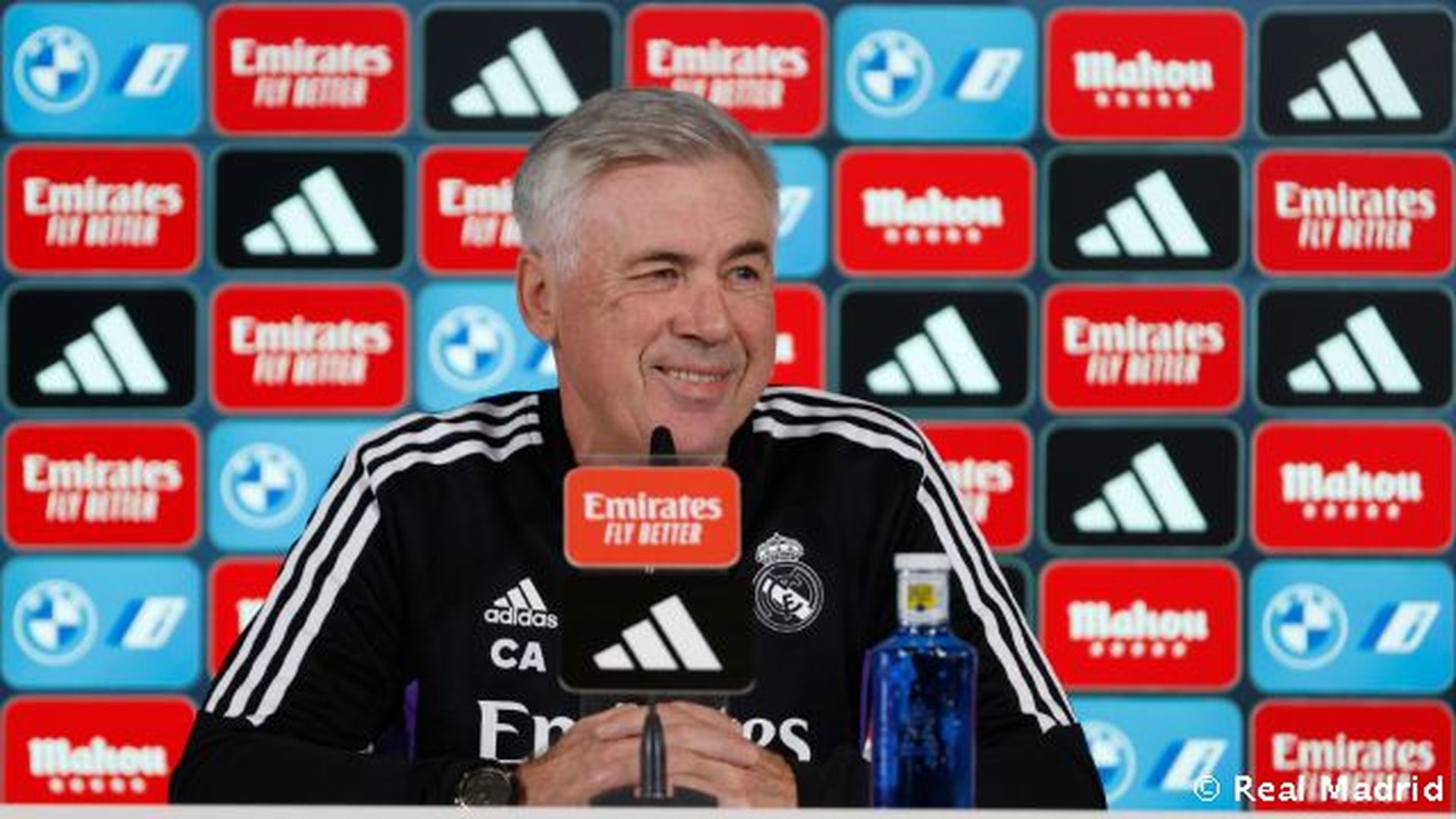carlo_ancelotti_en_sala_de_prensa_foto_rm.jpg