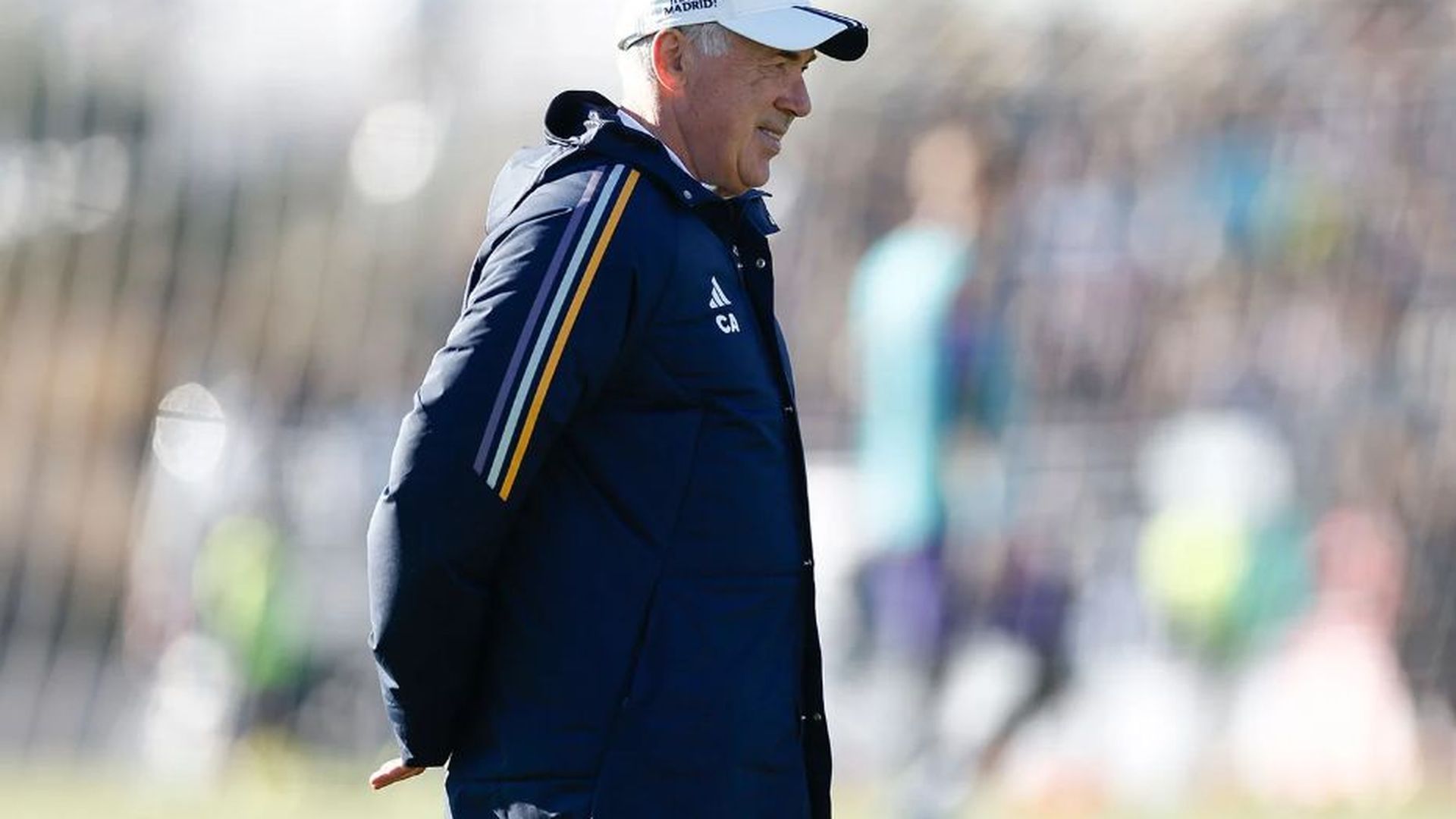 carlo_ancelotti_en_un_entrenamiento_con_el_real_madrid_foto_rm_001.png carlo_ancelotti_en_un_entrenamiento_con_el_real_madrid_foto_rm_001.png